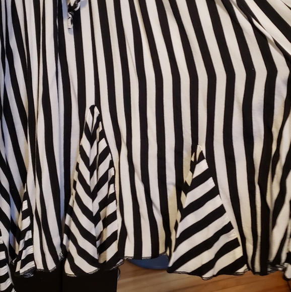 Elegant Dress - Picture 3 of 5